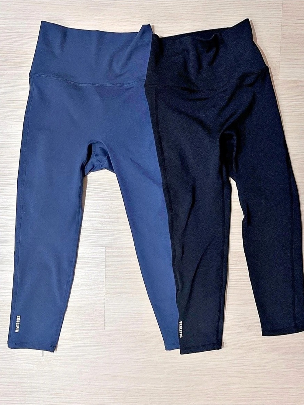 Skullpig Women's Leggings Set in Blue & Black length: 26in